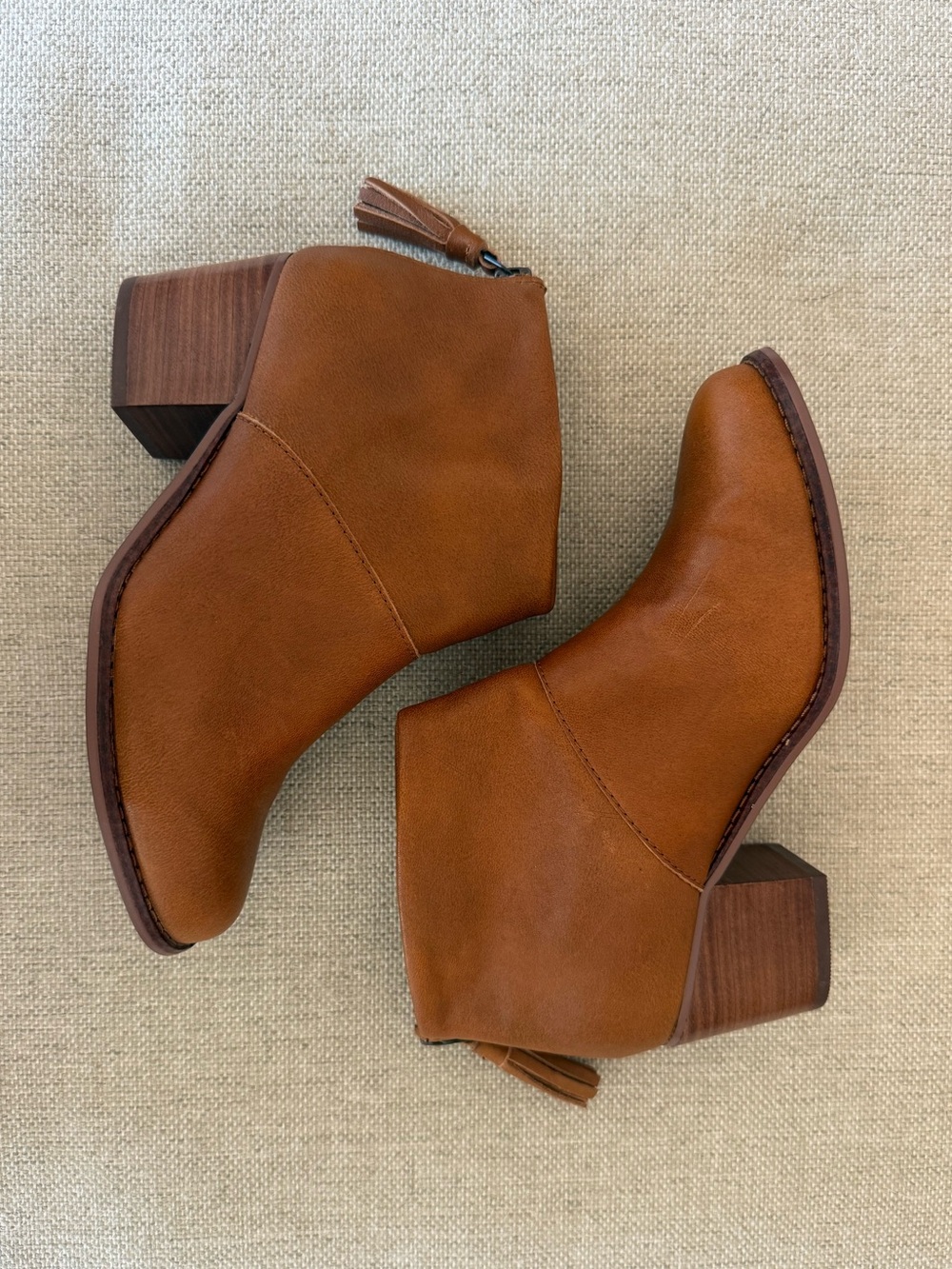TOMS Cognac Smooth Leather Carpe Diem Low Heeled Ankle Boot with Tassel- Size 5